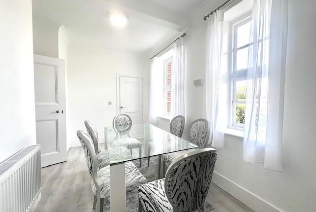 The Gate House Lodge, All Saints Pastoral Centre, Shenley Lane, London Colney photo 5