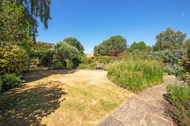 SOLD OFF MARKET, 2, Ravenna Road, London photo 2