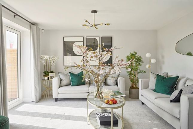 Nshrx_Elmslie_Carousel_002