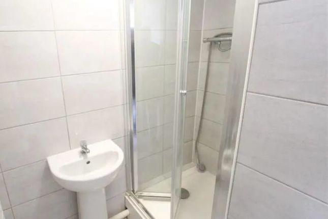 13 Ivinghoe Road, Dagenham photo 5