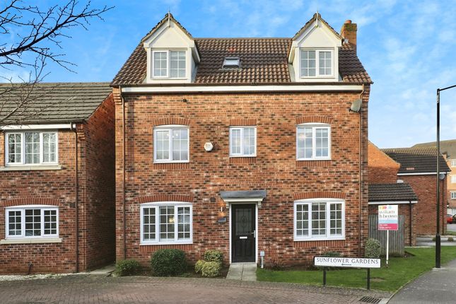 Thumbnail Detached house for sale in Sunflower Gardens, Bessacarr, Doncaster