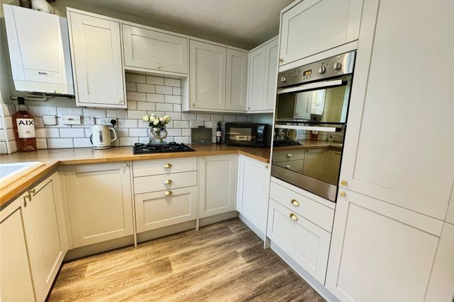 44, Hartley Meadows, Hampshire photo 3