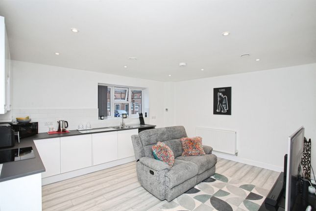 Eastlands Mews, Rugby photo 3
