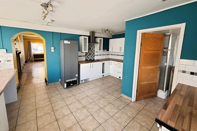 16, New Road, Swansea photo 4