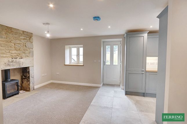The Old Post Office, (3 Beds, Fully Renovated), Lydney photo 3