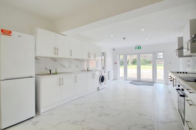 17, Langley Road, Langley photo 2