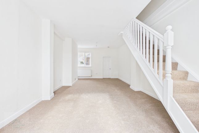 180 Greenall Road, Northwich photo 2