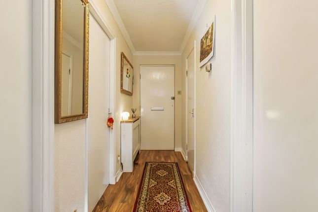 92 Clober road Milngavie, Milngavie photo 3