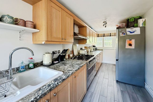 15, Queen Catherine Road, Buckingham photo 4