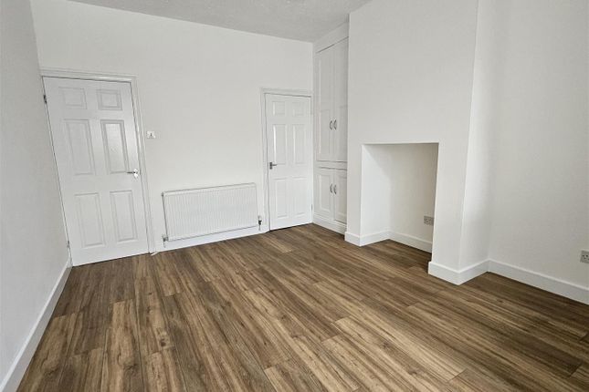 7, Pym Road, Mexborough photo 3