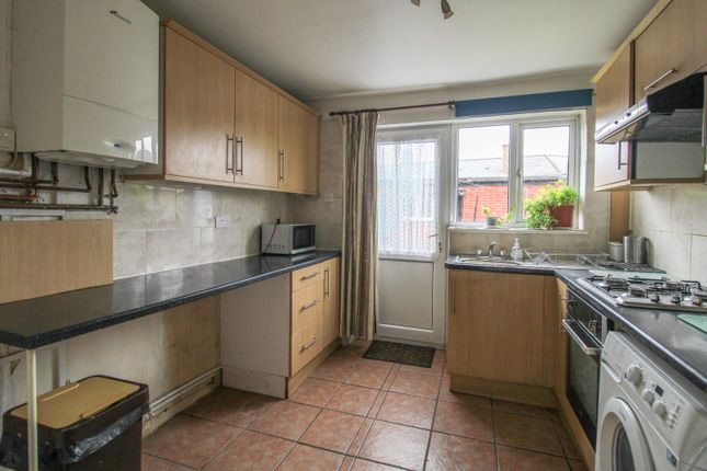 End terrace house for sale in Ritchie Road, Woodside, Croydon