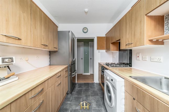 6E, Moncur Crescent, Dundee photo 5