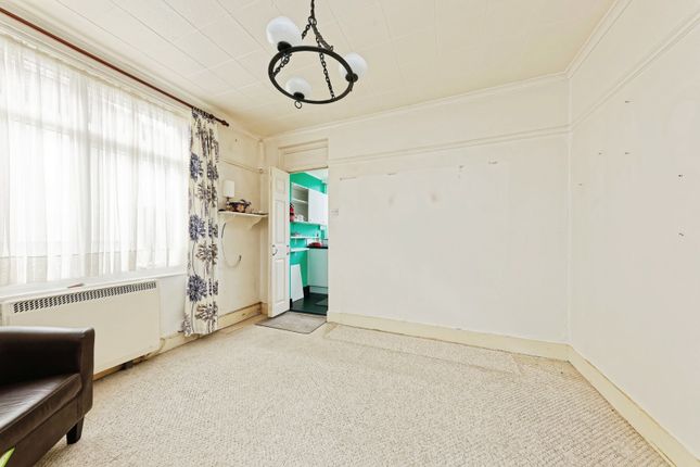 9, Farthingloe Road, Kent photo 4