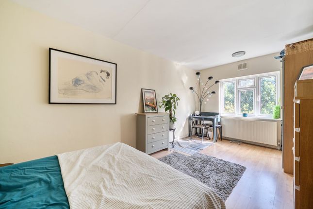 Flat 7, Hill Court,, Stanhope Road, London photo 4