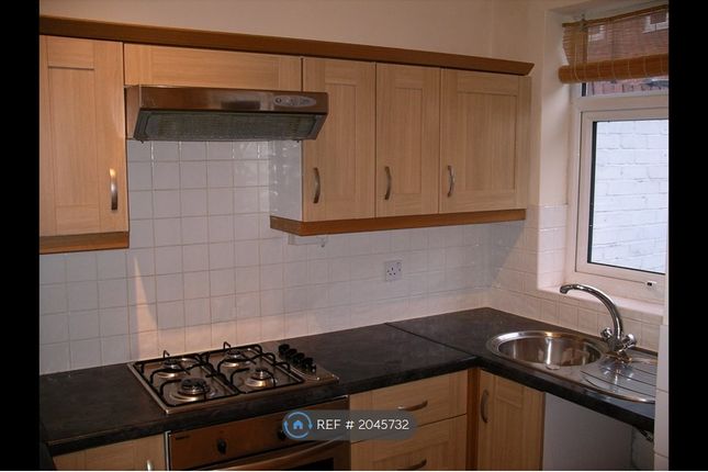 Terraced house to rent in Arkwright Road, Preston PR1
