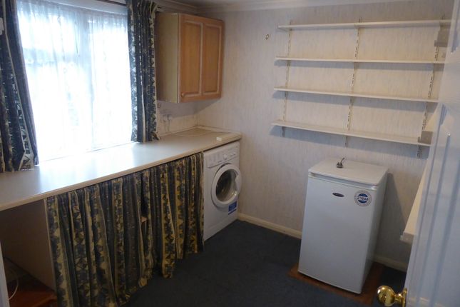 Mobile/park home for sale in The Pippins, Orchards Residential Park, Langley, Slough, Berkshire