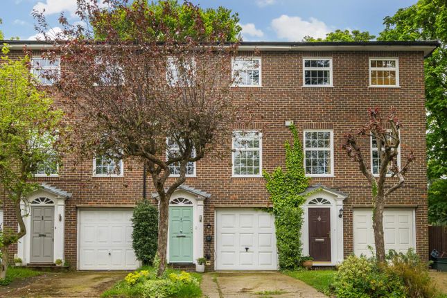 Town house for sale in Heatherdale Close, Kingston Upon Thames