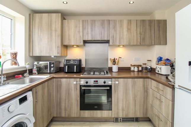 8, Oak Mews, Normanton photo 2