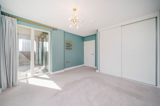 Flat 505, Suntrap Court, 52, Rookwood Way, London photo 5
