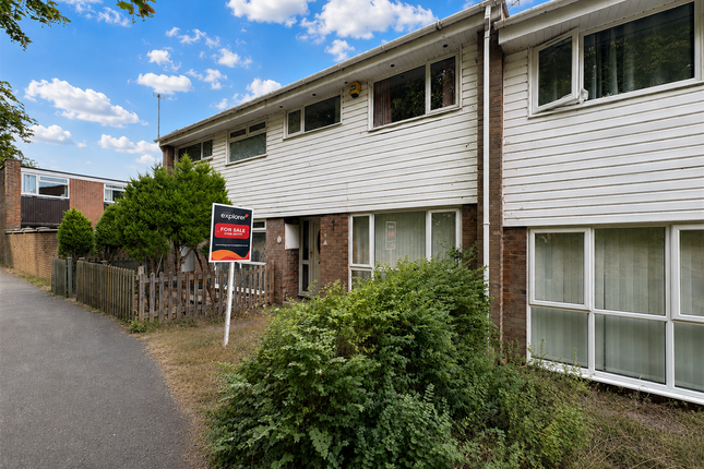 3-bed house on 8, Simmons Walk, Basingstoke, £270,000
