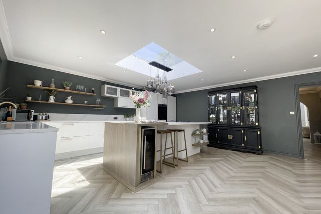 9, Chesswood Road, Worthing photo 4