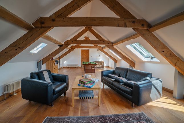 Frongogfarm_Studio_1Stfloor