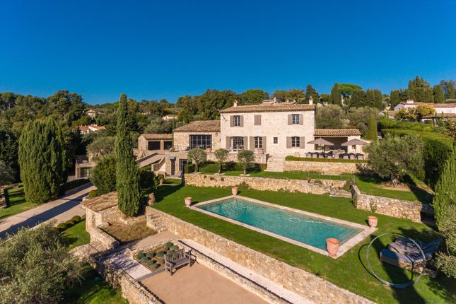 Villa for sale in Mougins, Alpes Maritimes, Provence Alpes Cote D'azur, France