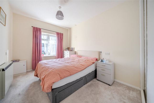 Flat 32, Catalina Court, 61-63, Sunny Bank, London photo 4