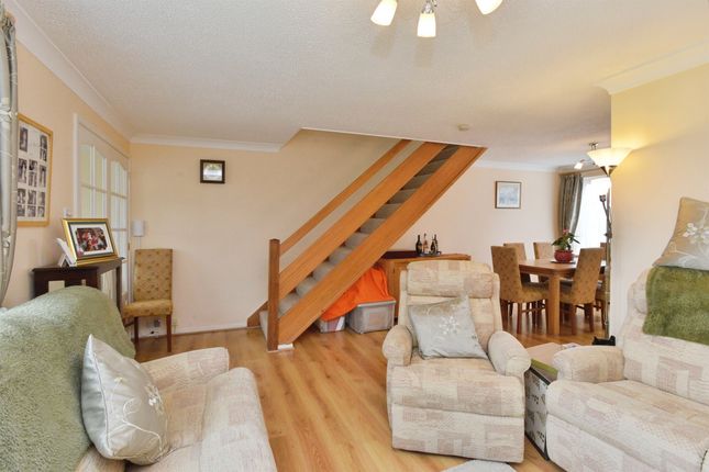 2, Glebe Road, Milton Keynes photo 4