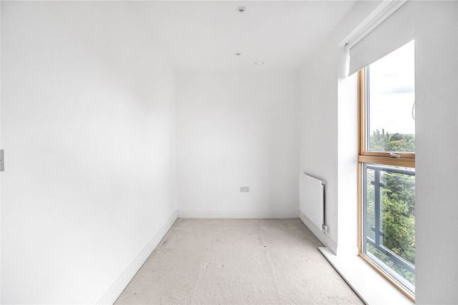Flat 303 Weston Point, 49, Wellington Street, London photo 5