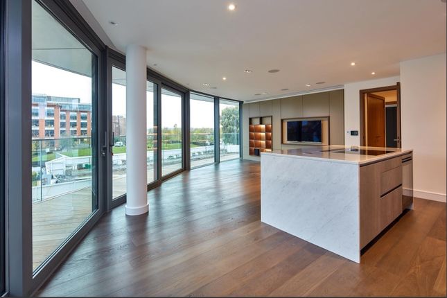 Thumbnail Flat for sale in Goldhurst House Parr's Way, Fulham Reach, Hammersmith