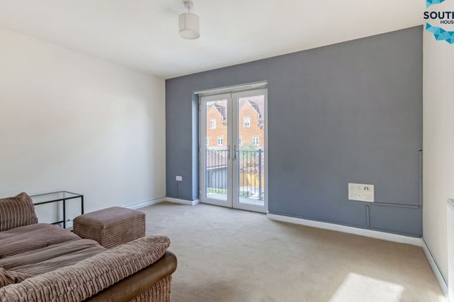 Ellis Road, Broadbridge Heath, Horsham photo 3