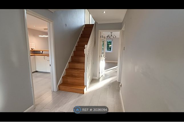 Partry Close, Chandler's Ford, Eastleigh photo 2