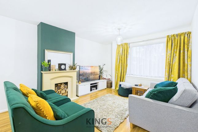 43 Lark Rise, Hatfield photo 2