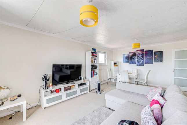 Flat for sale in Waverley Court, Rowlands Road, Worthing