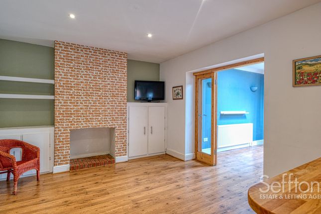 49 Gorse Road, Norwich photo 3