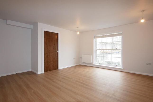 Flat for sale in Market Place, Wallingford