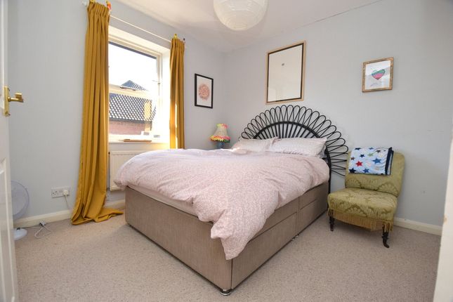12, Sutton Close, Suffolk photo 4