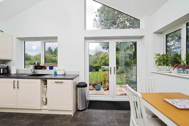 98, Russell Drive, Nottingham photo 4