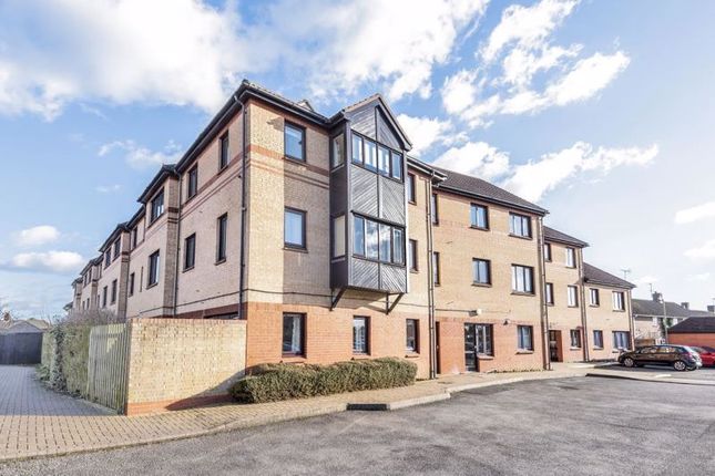 Flat for sale in Marlborough Court, Didcot