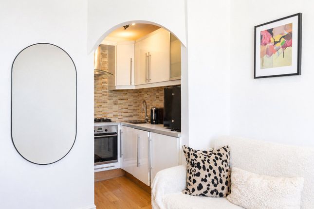 8, 76, Sutherland Avenue, Maida Vale photo 4