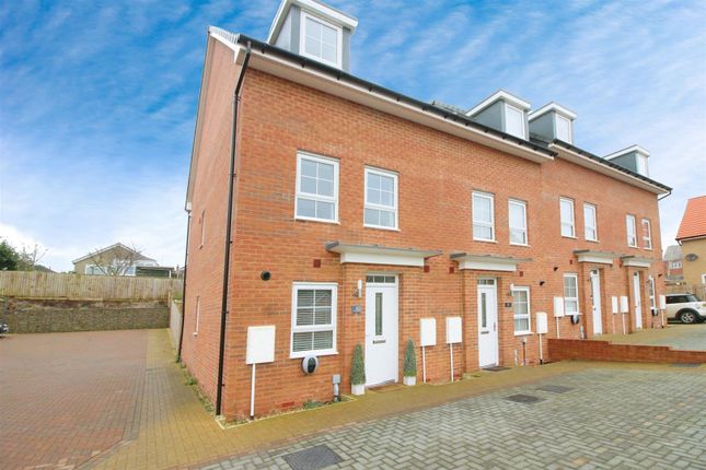 Town house for sale in Davy Avenue, Micklefield, Leeds