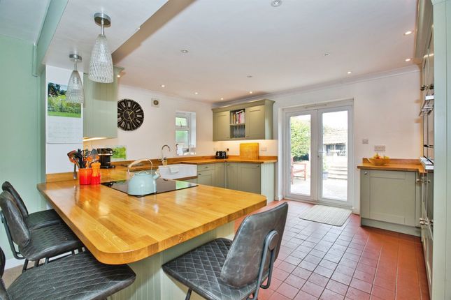 Higher Folly Farm Cottage, ,, Crewkerne photo 2