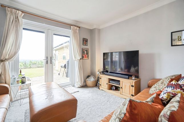 27, Forestdale Way, Shipley photo 3