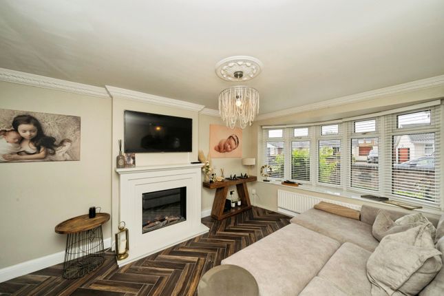 78, Pennine Way, Merseyside photo 3