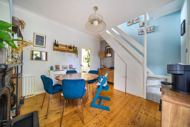 36 Station Road, Carshalton photo 4