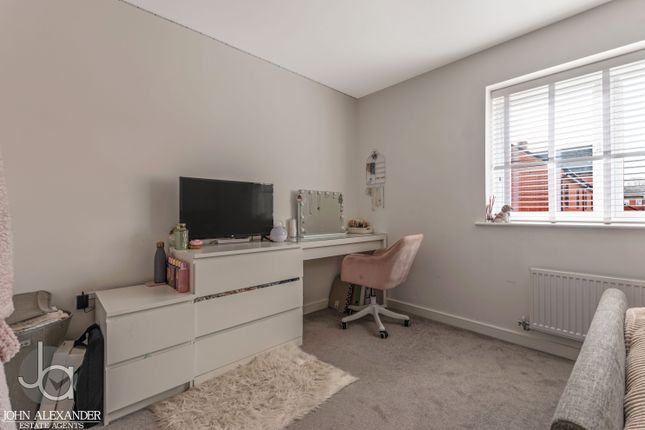 Town house for sale in Whitmore Drive, Colchester
