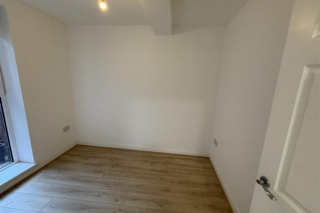 Flat 1, 104A, Darlington Street, Wolverhampton photo 4