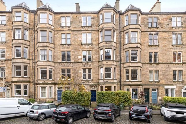 2-bed flat on Bruntsfield Avenue, Edinburgh, £530,000