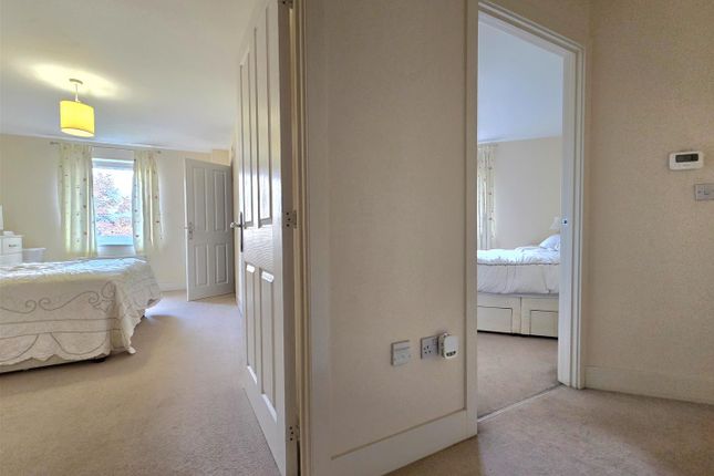 Flat 6, 4, Suffolk Drive, Gloucester photo 4